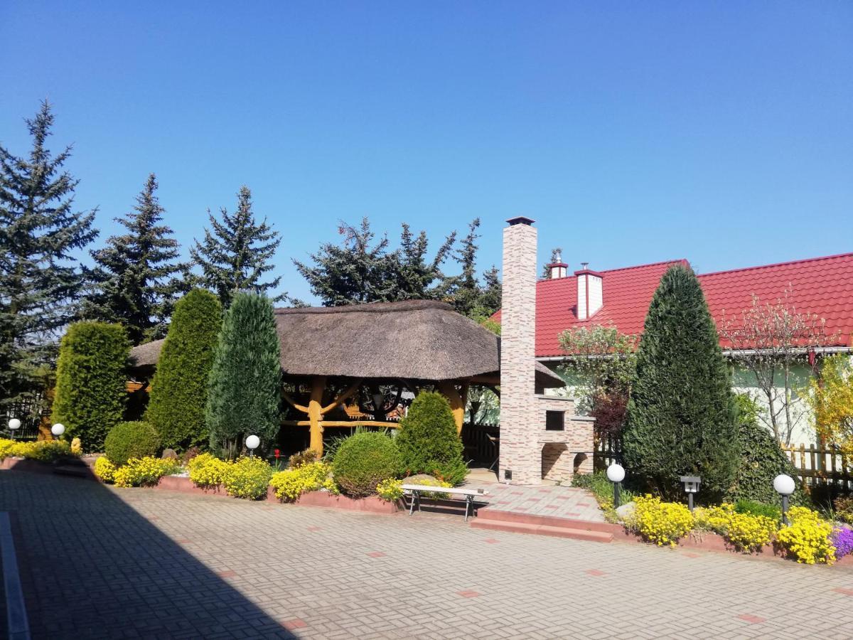 Noclegi I Restauracja Gracja Белхатув Экстерьер фото